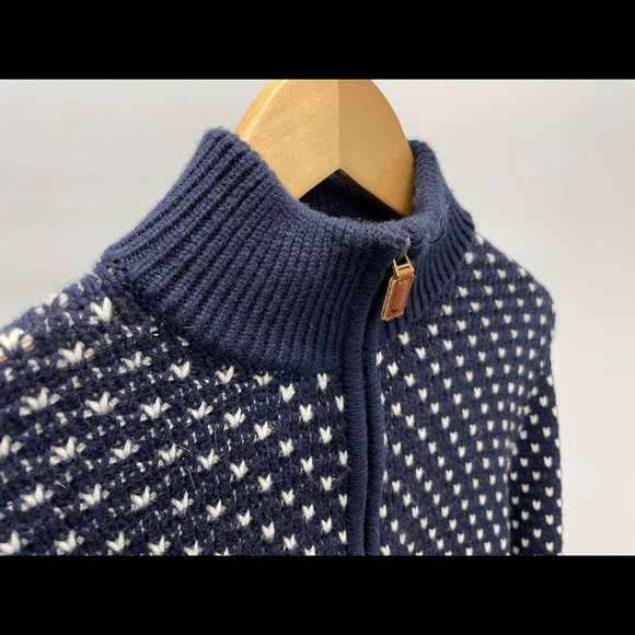 Vineyard Vines Quarter Zip - Picture 3 of 4